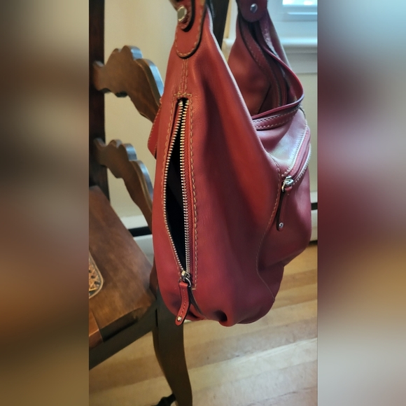 Tiganello Genuine Red Leather Shoulder Bag - Picture 7 of 14